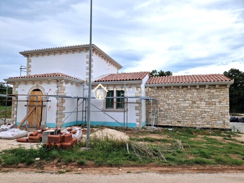 Thumbnail 5526517 - 7