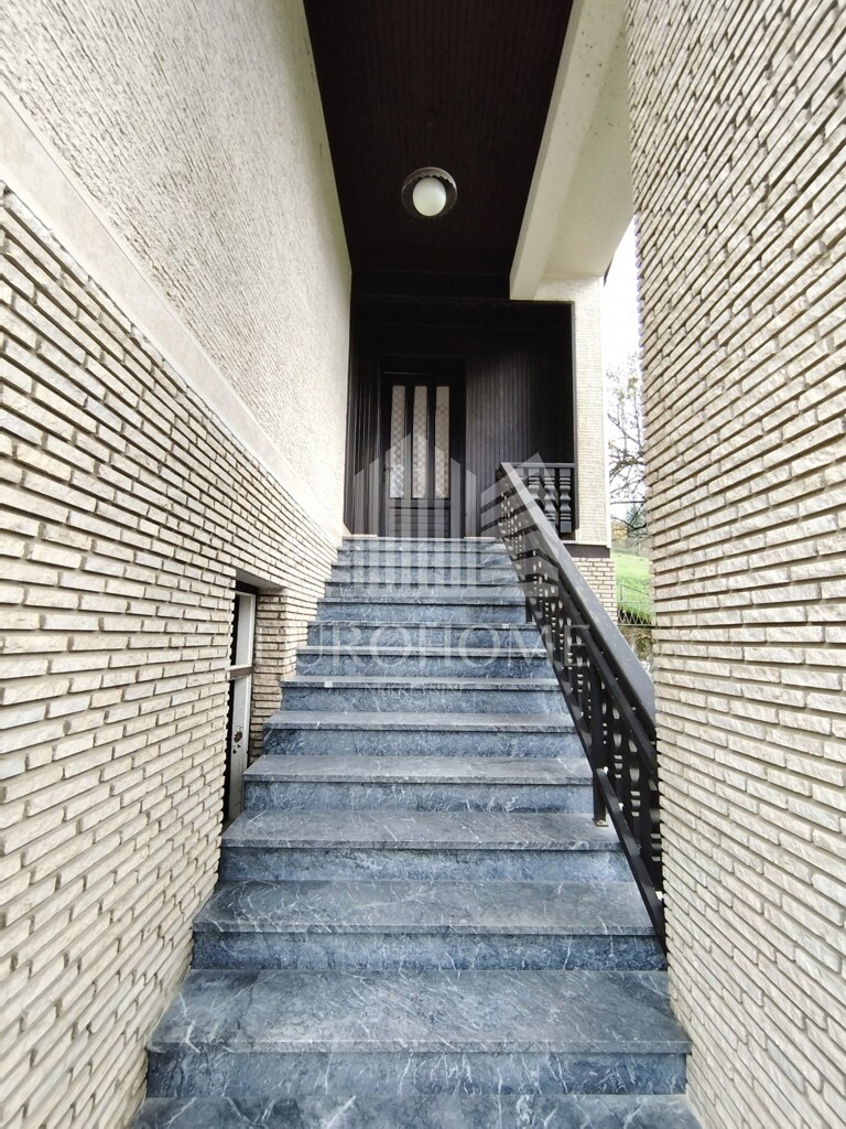 Image 5529513 - 10