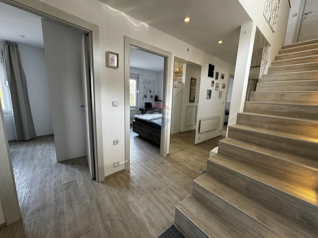 Image 5533227 - 15