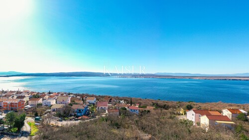 Crikvenica, Dramalj - dvoetažni stan 100m2 sa dvorištem i po