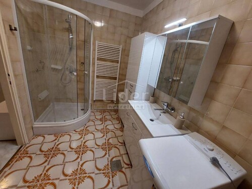 Thumbnail 5543195 - 8