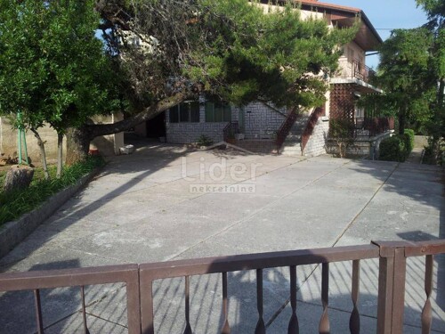 Thumbnail 5543195 - 2