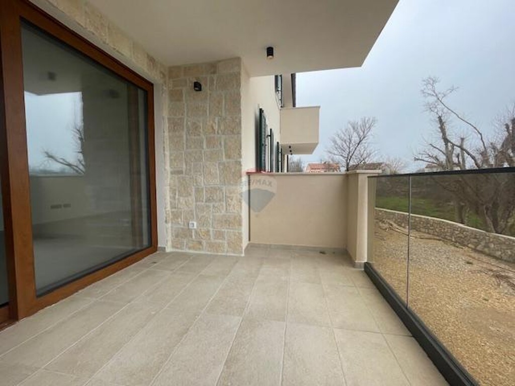 Image 5543887 - 4