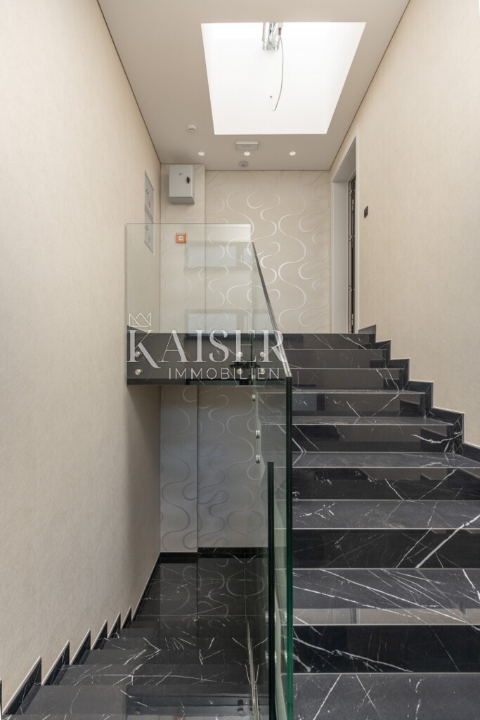 Image 5547020 - 7