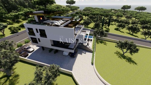 Thumbnail 5550140 - 4