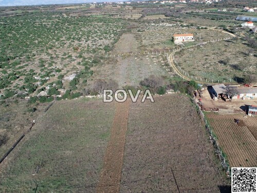 Građevinsko zemljište 8500 m2 – Tinj *Pravilan oblik* (ID-2369)
