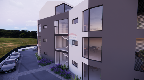 Thumbnail 5556002 - 4
