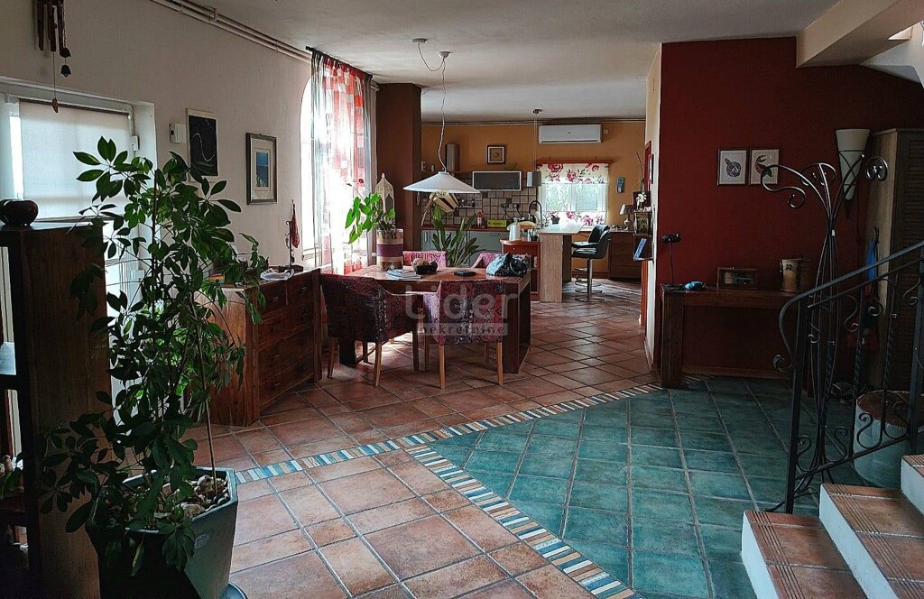 Image 5556784 - 10