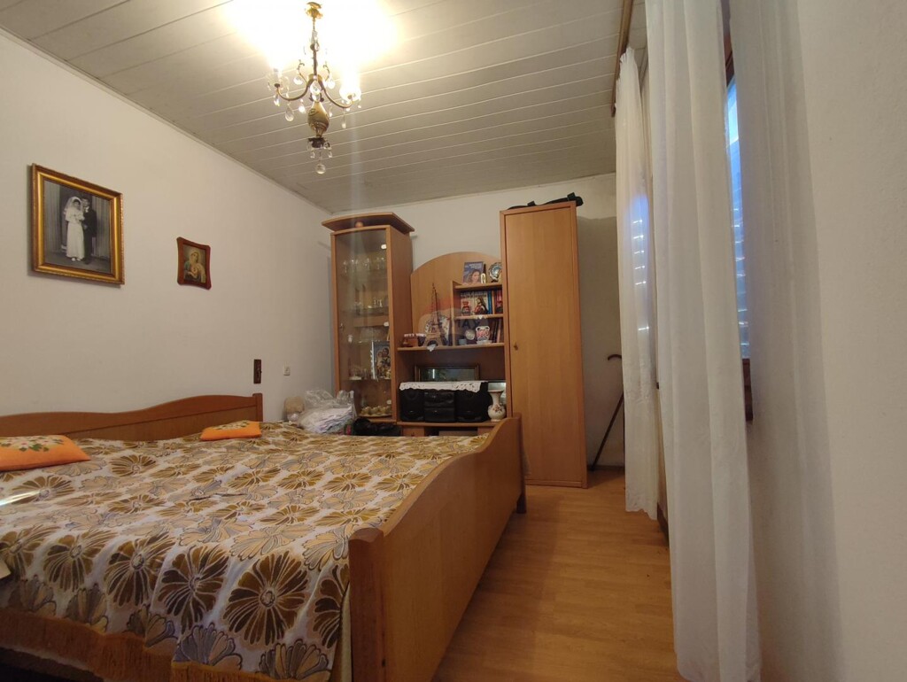 Image 5557987 - 5