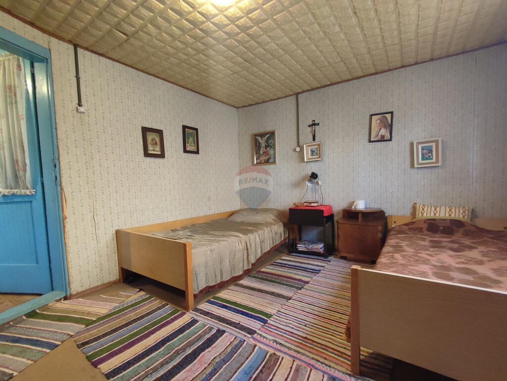 Image 5557987 - 9