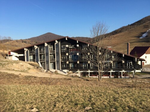 Gorski Kotar, Begovo Razdolje - hotel za renovaciju na 1078
