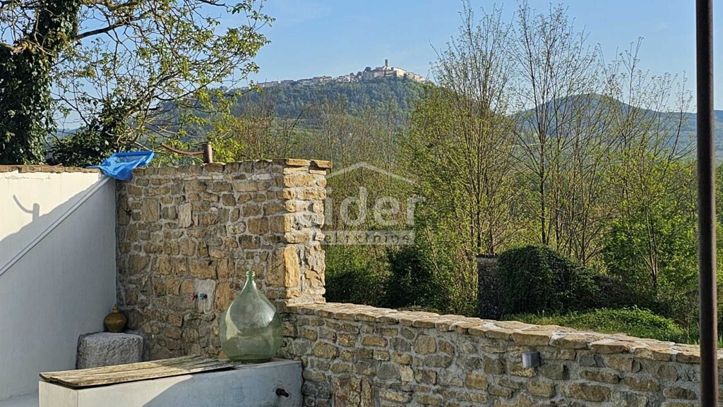 Image 5578809 - 5