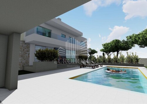 Thumbnail 5579956 - 2