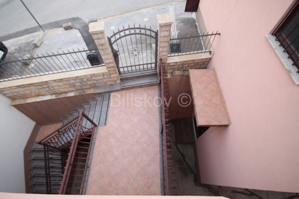 Image 5580047 - 13