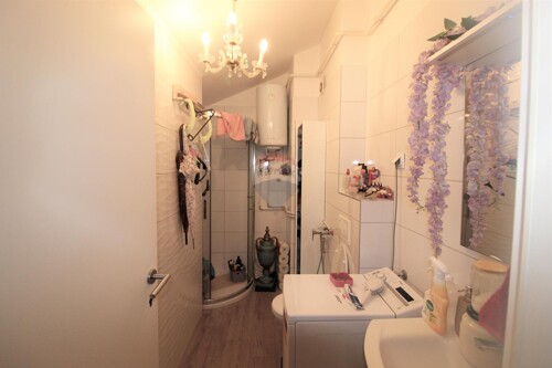 Thumbnail 5580113 - 5