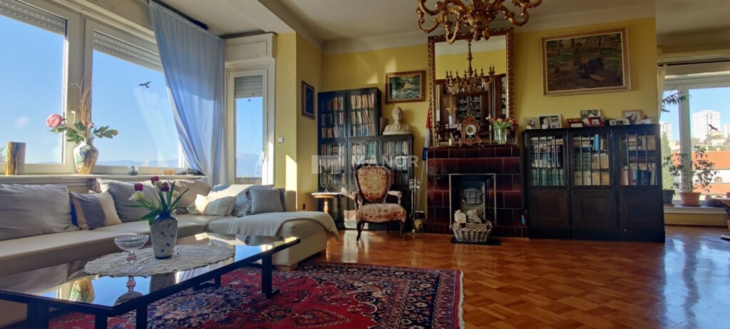Image 5581121 - 5