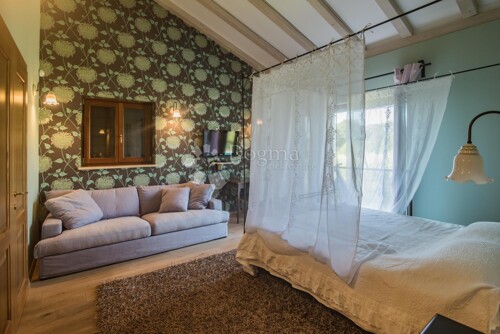 Thumbnail 5582937 - 10