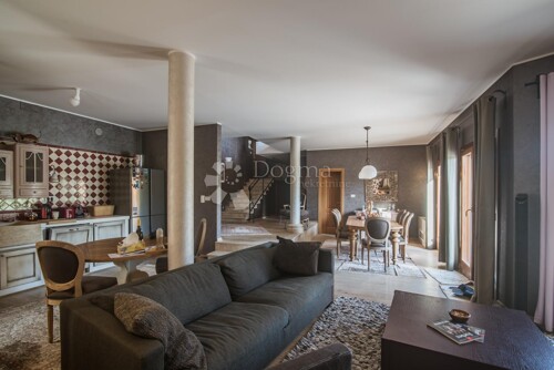 Thumbnail 5582937 - 8