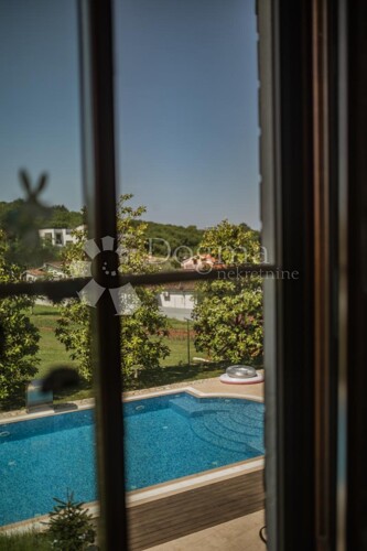 Thumbnail 5582937 - 25