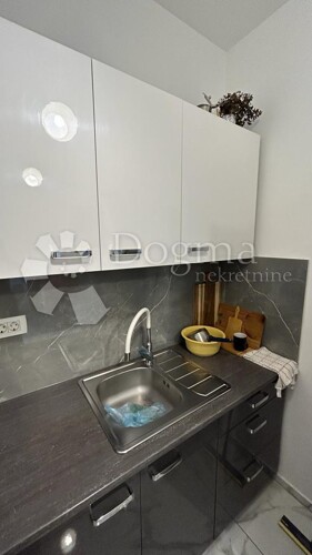 Thumbnail 5586727 - 10