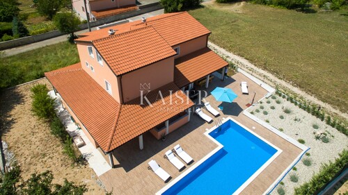 Tribalj - villa s bazenom