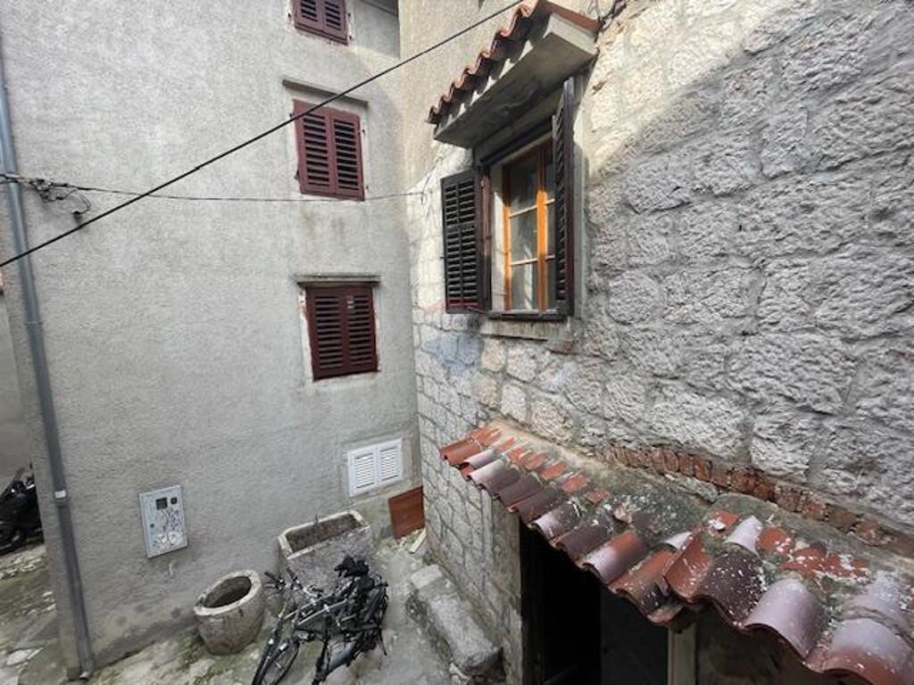Image 5589743 - 5