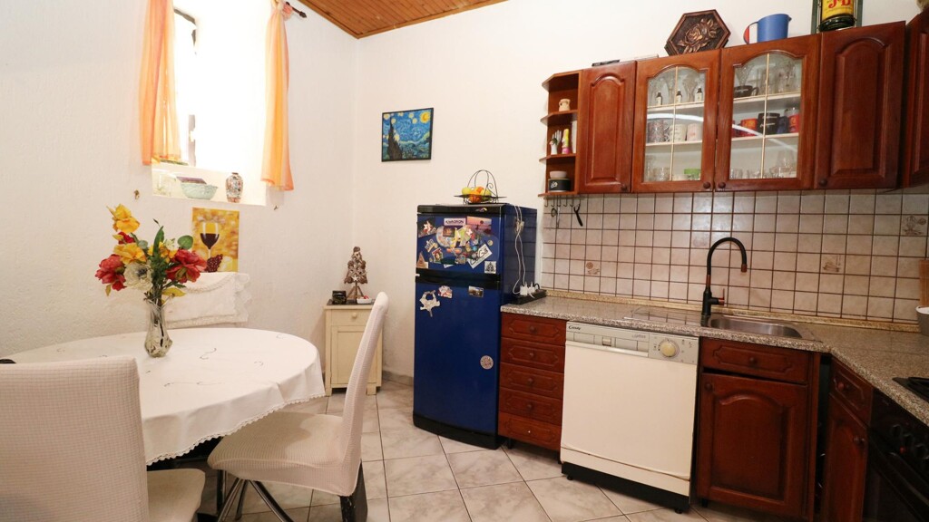 Image 5590477 - 15