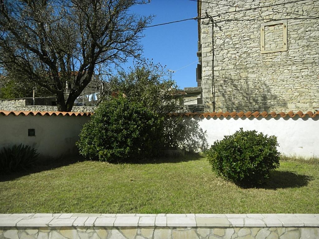 Image 5595227 - 9