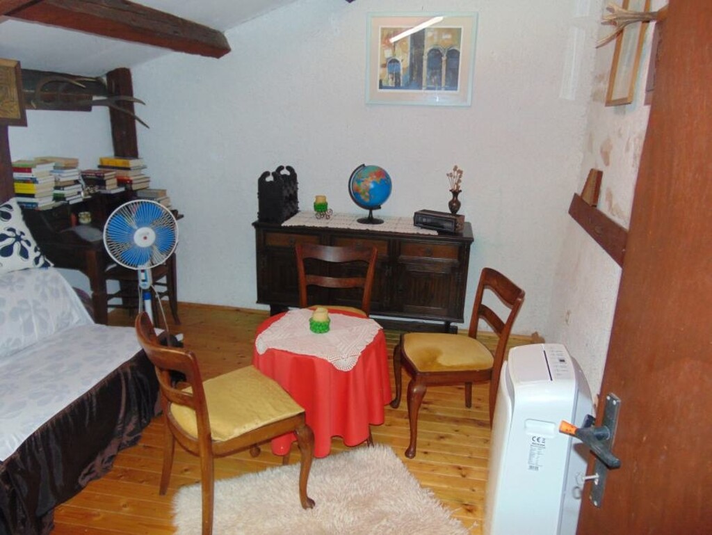 Image 5595271 - 9