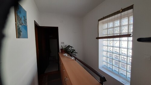 Thumbnail 5595366 - 11