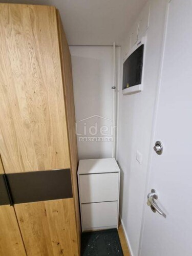 Thumbnail 5595654 - 14