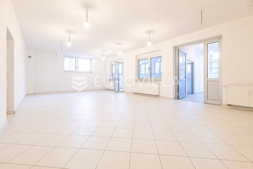 Zagreb, Špansko, poslovni prostor NKP 235 m2, 2 PM