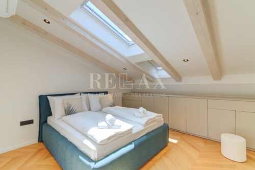 Thumbnail 5604335 - 9