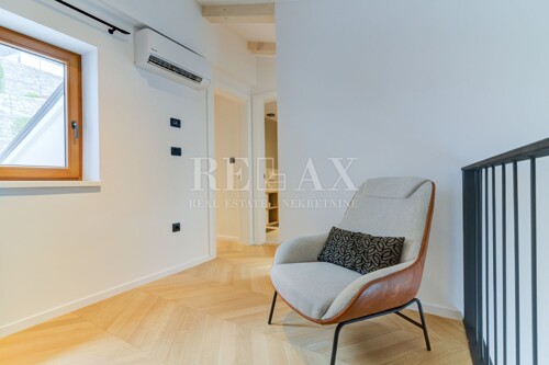 Thumbnail 5604335 - 6