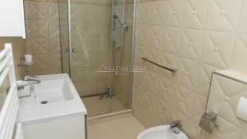 Thumbnail 5606587 - 5