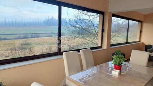 Thumbnail 5607509 - 1