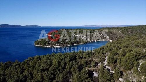 Sutivan, Brač, zemljište 12.308 m2 uz more