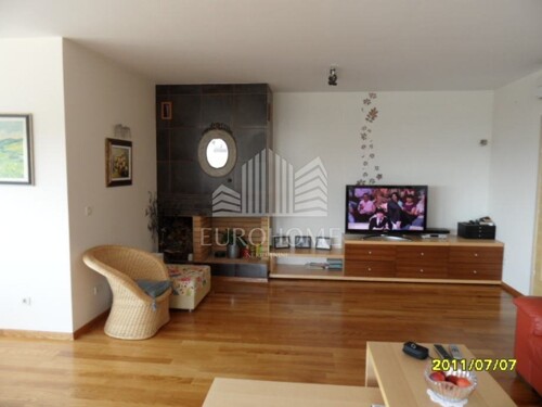 Thumbnail 5618732 - 1
