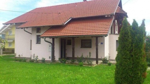 Dumovec- kuća sa solarnim panelima- odlična prilika