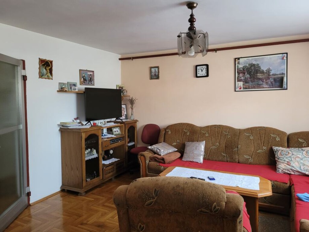 Image 5621674 - 9
