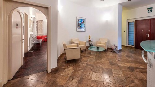 Zagreb - Ilica (Gornji grad), 270. 00 m2 stan sa puno potencijala! (prodaja)