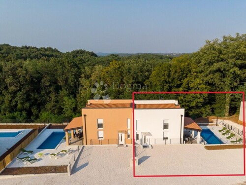 Thumbnail 5622126 - 14