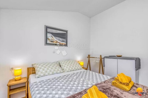 Thumbnail 5622126 - 12