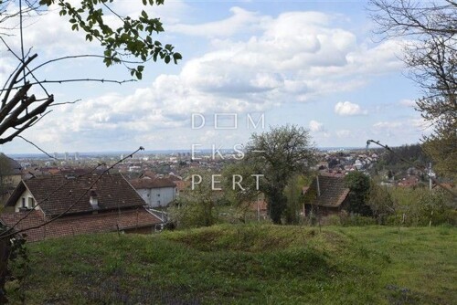 Oporovec, Poljoprivredna parcela površine sa lijepim pogledo