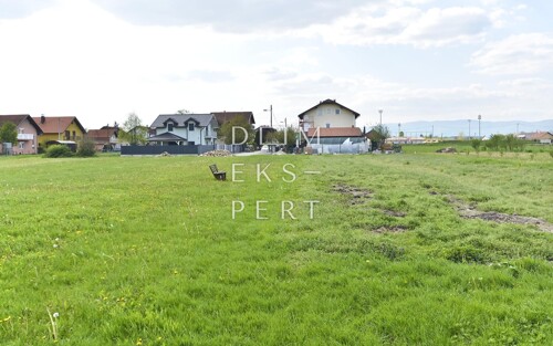 Sesvetski Kraljevec, Građevinsko zemljište 1824 m2, Sesvetsk