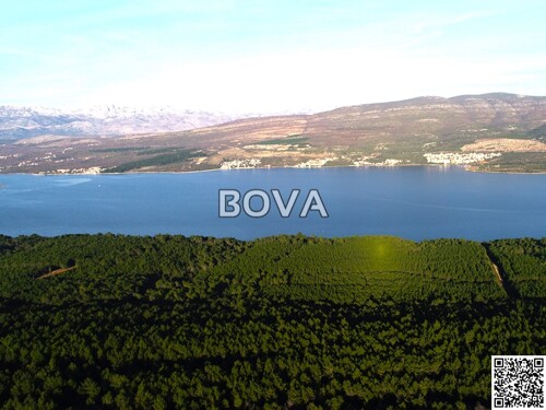 Građevinski teren 693 m2 – Pridraga *Uz prometnicu* (ID-2393/D)