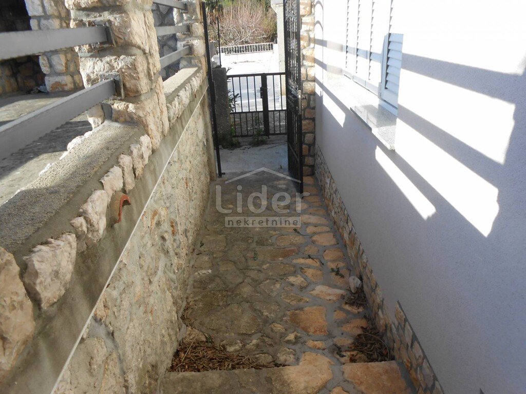 Image 5626628 - 11