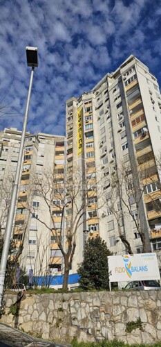 PODMURVICE POSLOVNI PROSTOR 184m2