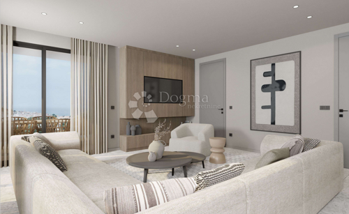 Thumbnail 5728305 - 4