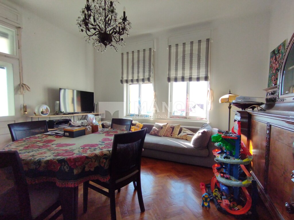 Image 5728502 - 5